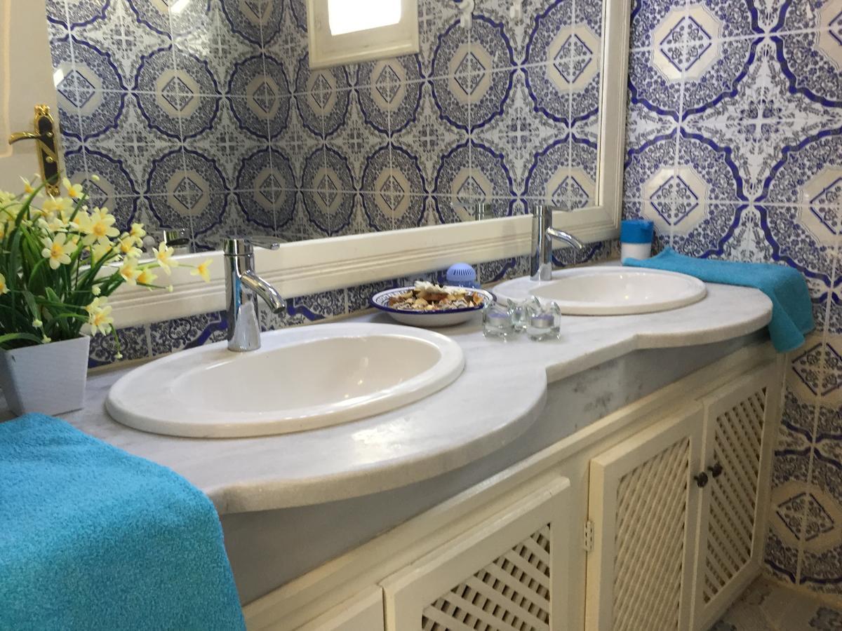 Dar Ezzahra Villa Tozeur Luaran gambar